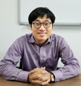 김  철  교수