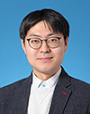 김진국 부교수